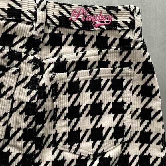 Playboy By PacSun Houndstooth Slit High Waisted Mini Skirt - Size 22 - Picture 15 of 16
